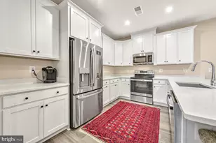 20276 Newfoundland Sq, Ashburn, VA 20147 - Photo 9