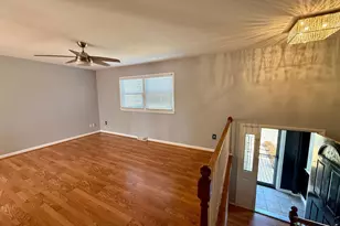 19560 Smith Cir, Ashburn, VA 20147 - Photo 5