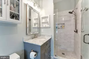 20908 Butterwood Falls Terrace, Sterling, VA 20165 - Photo 17