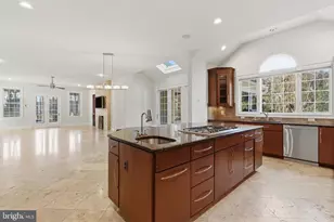 43589 Edison Club Ct, Ashburn, VA 20147 - Photo 23