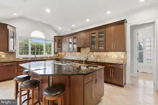 43589 Edison Club Ct, Ashburn, VA 20147 - Photo 17