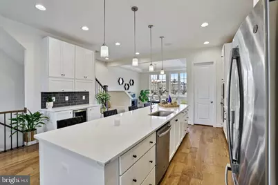 20305 Savin Hill Drive, Ashburn, VA 20147 - Photo 9