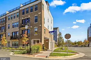 42662 Darala Dr, Ashburn, VA 20147 - Photo 1