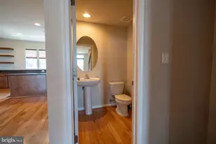 21027 Ashburn Heights Dr, Ashburn, VA 20148 - Photo 17