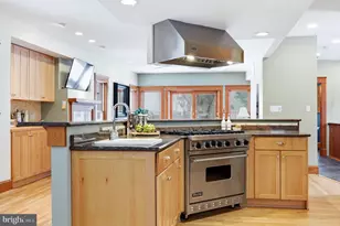 126 S 29th St, Purcellville, VA 20132 - Photo 15