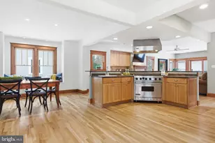 126 S 29th St, Purcellville, VA 20132 - Photo 11