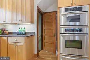 126 S 29th St, Purcellville, VA 20132 - Photo 13