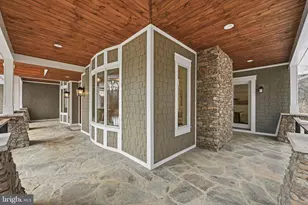 22597 Redhill Manor Ct, Leesburg, VA 20175 - Photo 7