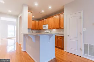 21927 Windy Oaks Square, Broadlands, VA 20148 - Photo 17