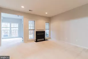 21927 Windy Oaks Square, Broadlands, VA 20148 - Photo 9