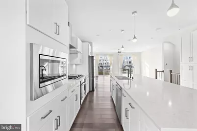 23158 Horseshoe Trail Square, Ashburn, VA 20148 - Photo 17