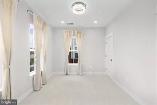 23158 Horseshoe Trl Sq, Ashburn, VA 20148 - Photo 3