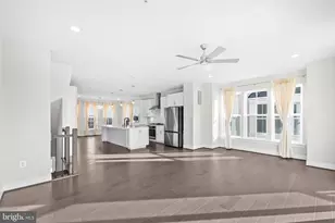 23158 Horseshoe Trl Sq, Ashburn, VA 20148 - Photo 9