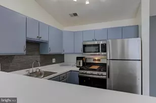 645 Constellation Square SE, Leesburg, VA 20175 - Photo 9