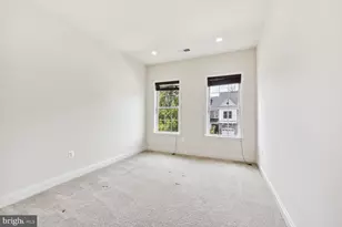 42938 Courtland Chase Square, Ashburn, VA 20148 - Photo 11