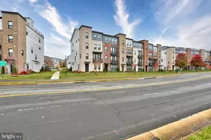 43330 Farringdon Sq, Broadlands, VA 20148 - Photo 1