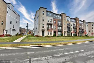 43330 Farringdon Sq, Broadlands, VA 20148 - Photo 3