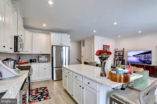 43330 Farringdon Sq, Broadlands, VA 20148 - Photo 5