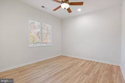 25209 Eisenhower Drive, Chantilly, VA 20152 - Photo 13