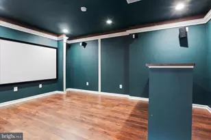 25209 Eisenhower Dr, Chantilly, VA 20152 - Photo 21