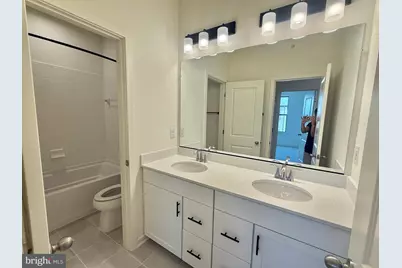 20977 Bluebird Square, Sterling, VA 20165 - Photo 17