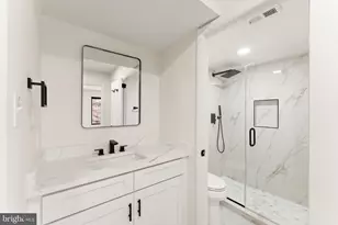 125 Clubhouse Dr SW, Leesburg, VA 20175 - Photo 9