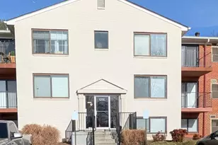 125 Clubhouse Dr SW, Leesburg, VA 20175 - Photo 5