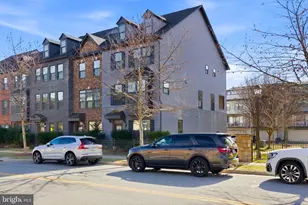 43377 Southland St, Ashburn, VA 20148 - Photo 3