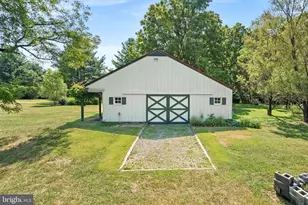 16309 Hamilton Station Rd, Waterford, VA 20197 - Photo 17