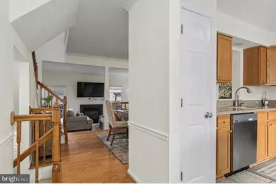 43484 Blacksmith Square, Ashburn, VA 20147 - Photo 3