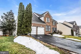 43553 Dempsey Ln, Chantilly, VA 20152 - Photo 3