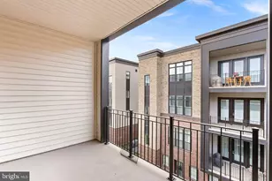 22171 Springside Terr, Ashburn, VA 20148 - Photo 9