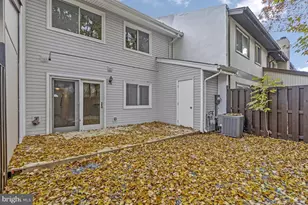 203 Greenfield Ct, Sterling, VA 20164 - Photo 35