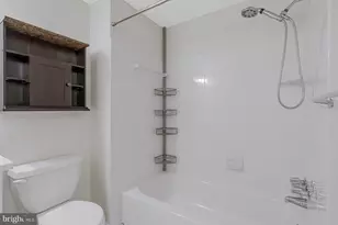 203 Greenfield Ct, Sterling, VA 20164 - Photo 19