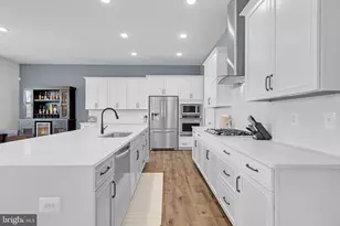 40938 Munson Woods Pl, Aldie, VA 20105 - Photo 13