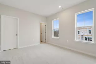 22798 Tawny Pine, Brambleton, VA 20148 - Photo 25