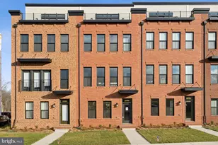 22798 Tawny Pine, Brambleton, VA 20148 - Photo 3