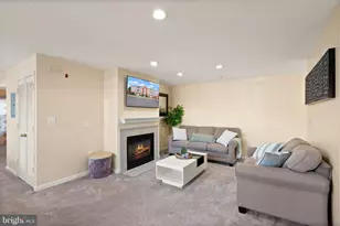 521 Constellation Square SE, Leesburg, VA 20175 - Photo 3