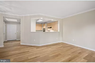 19350 Magnolia Grove Square #303, Leesburg, VA 20176 - Photo 5