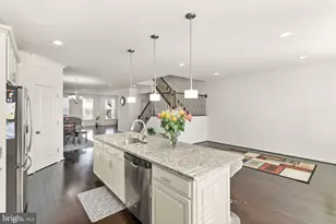 23491 Epperson Square, Brambleton, VA 20148 - Photo 9