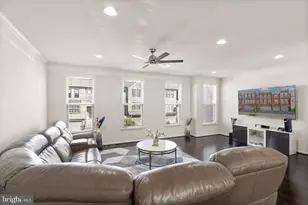 23491 Epperson Square, Brambleton, VA 20148 - Photo 17