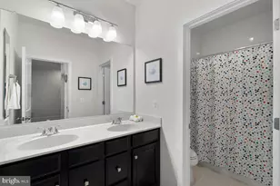 23049 Cottonwillow Sq, Brambleton, VA 20148 - Photo 45