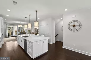 23049 Cottonwillow Sq, Brambleton, VA 20148 - Photo 21