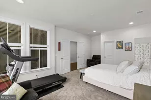 23049 Cottonwillow Sq, Brambleton, VA 20148 - Photo 11