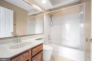 22078 Manning Square, Sterling, VA 20166 - Photo 17