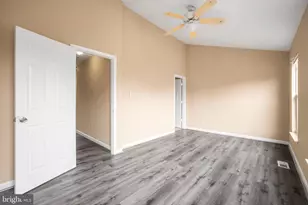 22078 Manning Square, Sterling, VA 20166 - Photo 15