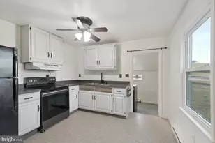 18390 Silcott Springs Rd, Purcellville, VA 20132 - Photo 5