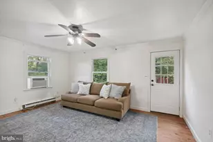 18390 Silcott Springs Rd, Purcellville, VA 20132 - Photo 3