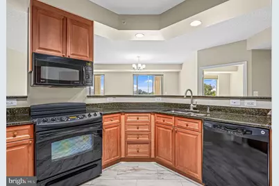 19355 Cypress Ridge Terrace #802, Leesburg, VA 20176 - Photo 11