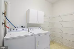 19355 Cypress Ridge Terrace, Leesburg, VA 20176 - Photo 23